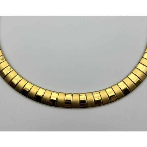 Gold Tone Choker Necklace 80s Egyptian Style Link Shiny Matte Collar Statement - Picture 4 of 8